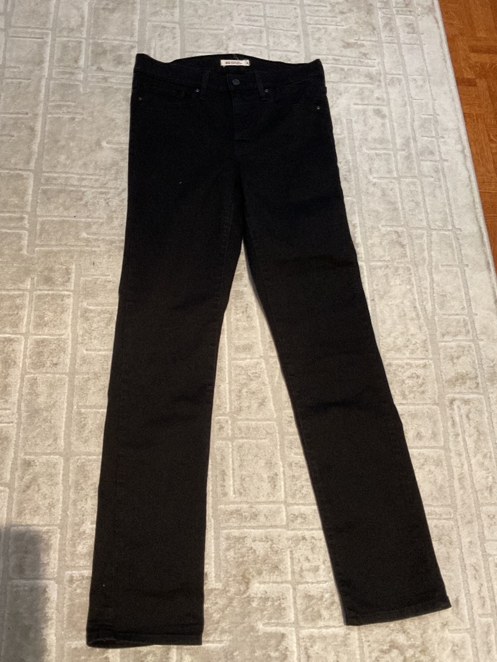 Women’s Levi’s jeans 312